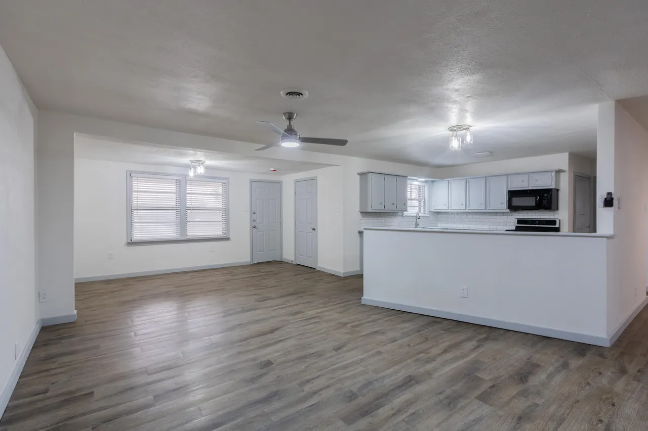 Photo 3 — 4224 37th Street, Lubbock, TX 79413