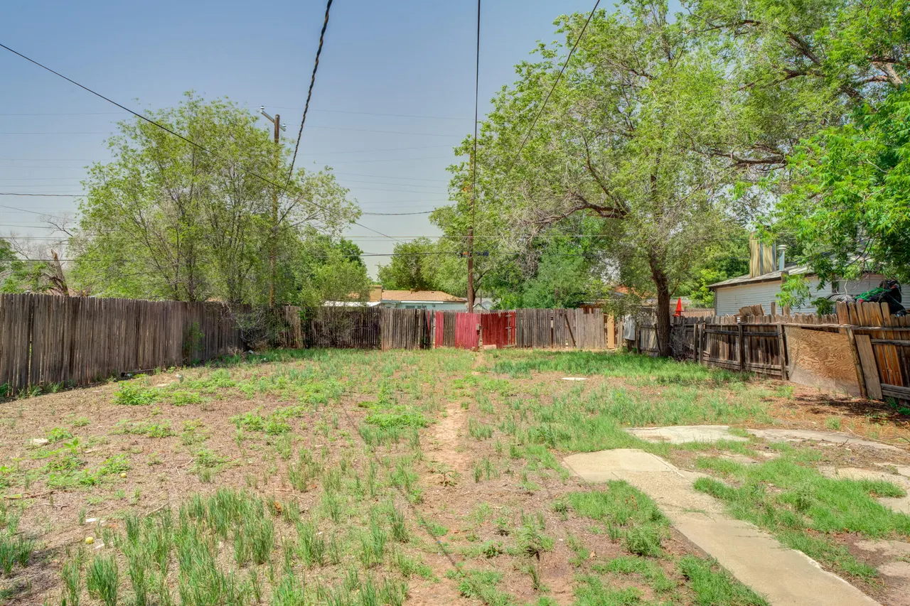 Photo 23 — 2106 26th Street, Lubbock, TX 79411
