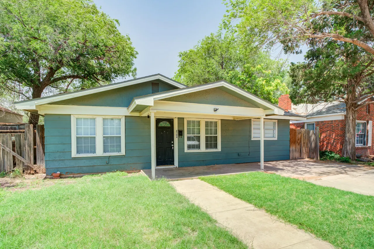Photo 2 — 2106 26th Street, Lubbock, TX 79411
