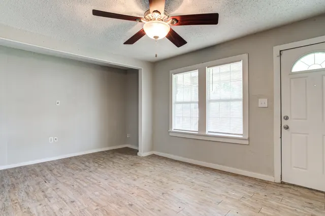 Photo 5 — 2106 26th Street, Lubbock, TX 79411