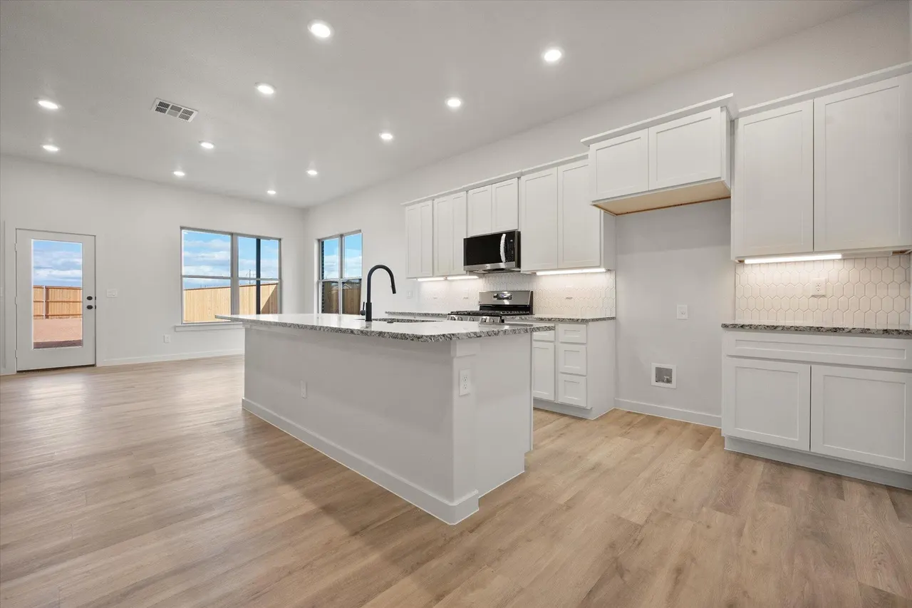 Photo 9 — 7008 56th Street, Lubbock, TX 79407