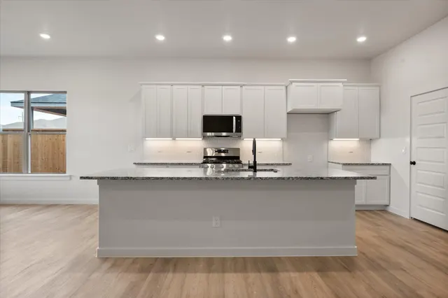 Photo 8 — 7008 56th Street, Lubbock, TX 79407