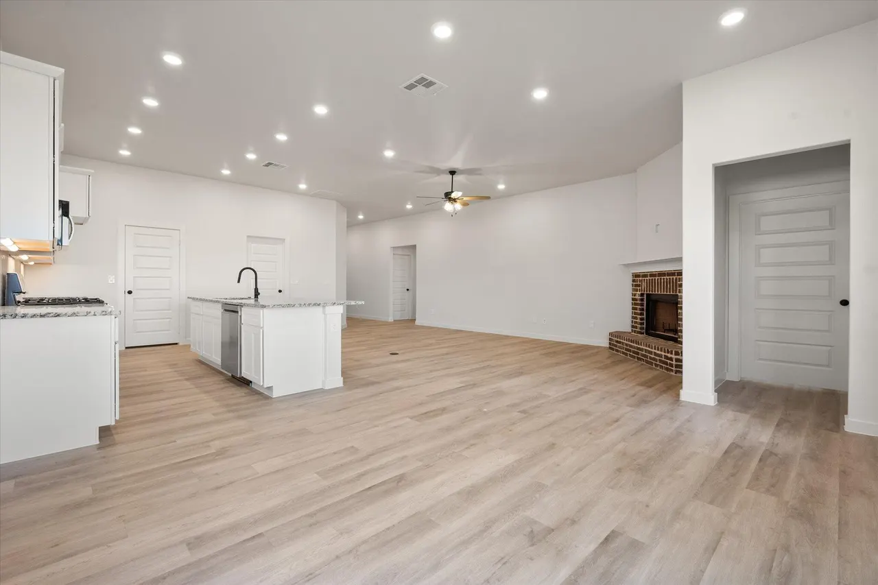 Photo 12 — 7008 56th Street, Lubbock, TX 79407