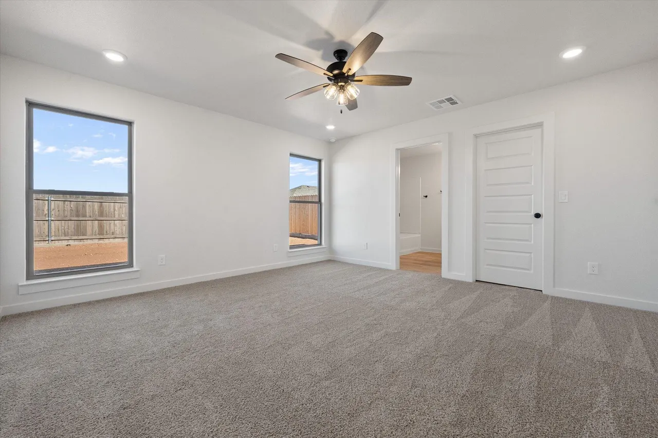 Photo 12 — 606 E 22nd Street, Wolfforth, TX 79382