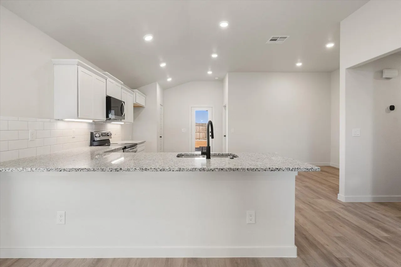 Photo 7 — 606 E 22nd Street, Wolfforth, TX 79382