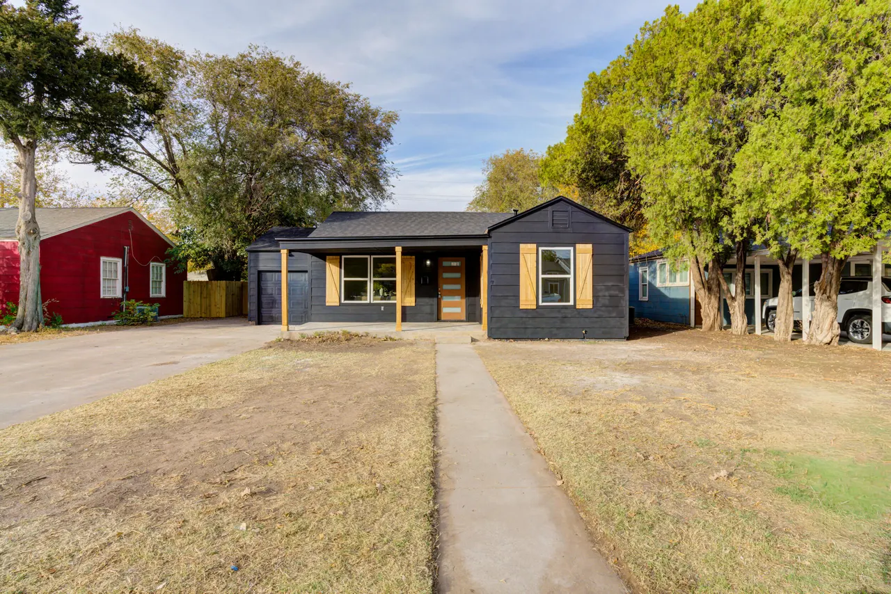 Front exterior — 3014 30th Street, Lubbock, TX 79410