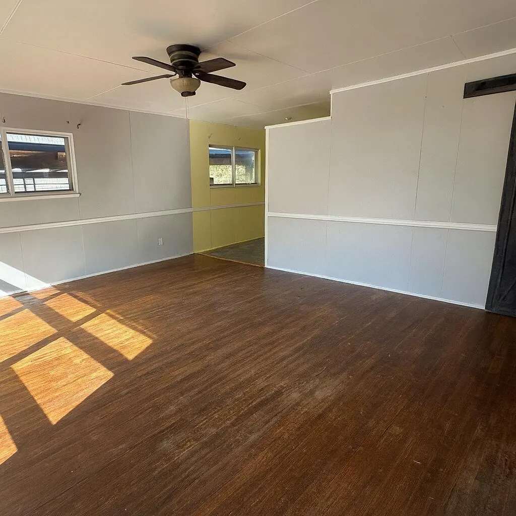 Photo 2 — 2014 W 20th Street, Plainview, TX 79072