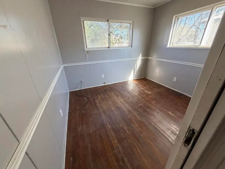 Photo 5 — 2014 W 20th Street, Plainview, TX 79072