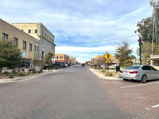 Photo 3 — 505 Broadway, Plainview, TX 79072