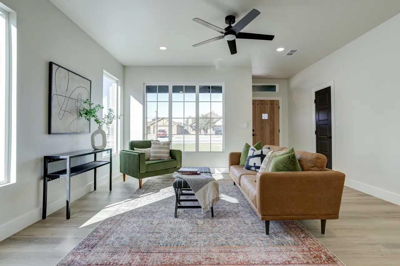 Photo 10 — 305 SW Ave L, Seminole, TX 79360