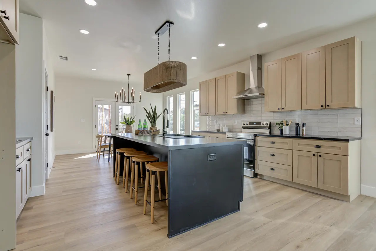 Photo 17 — 305 SW Ave L, Seminole, TX 79360