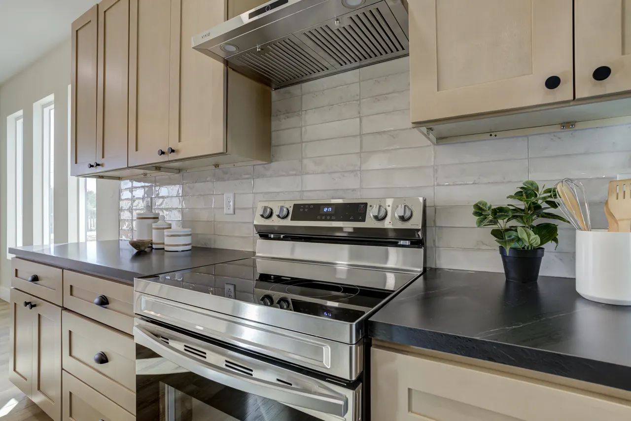 Photo 19 — 305 SW Ave L, Seminole, TX 79360