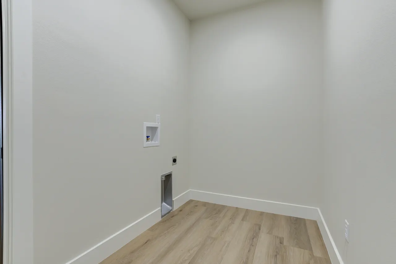 Photo 31 — 305 SW Ave L, Seminole, TX 79360
