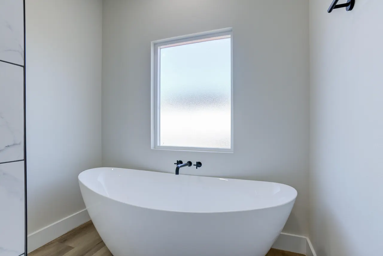 Photo 48 — 305 SW Ave L, Seminole, TX 79360