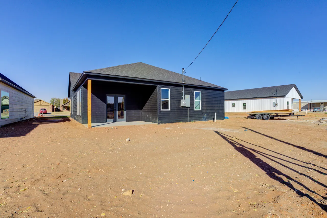 Photo 52 — 305 SW Ave L, Seminole, TX 79360