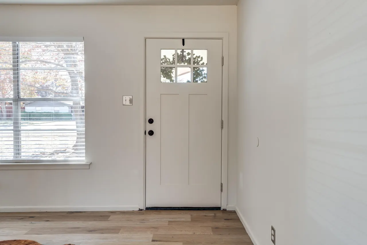 Photo 5 — 5426 42nd Street, Lubbock, TX 79414