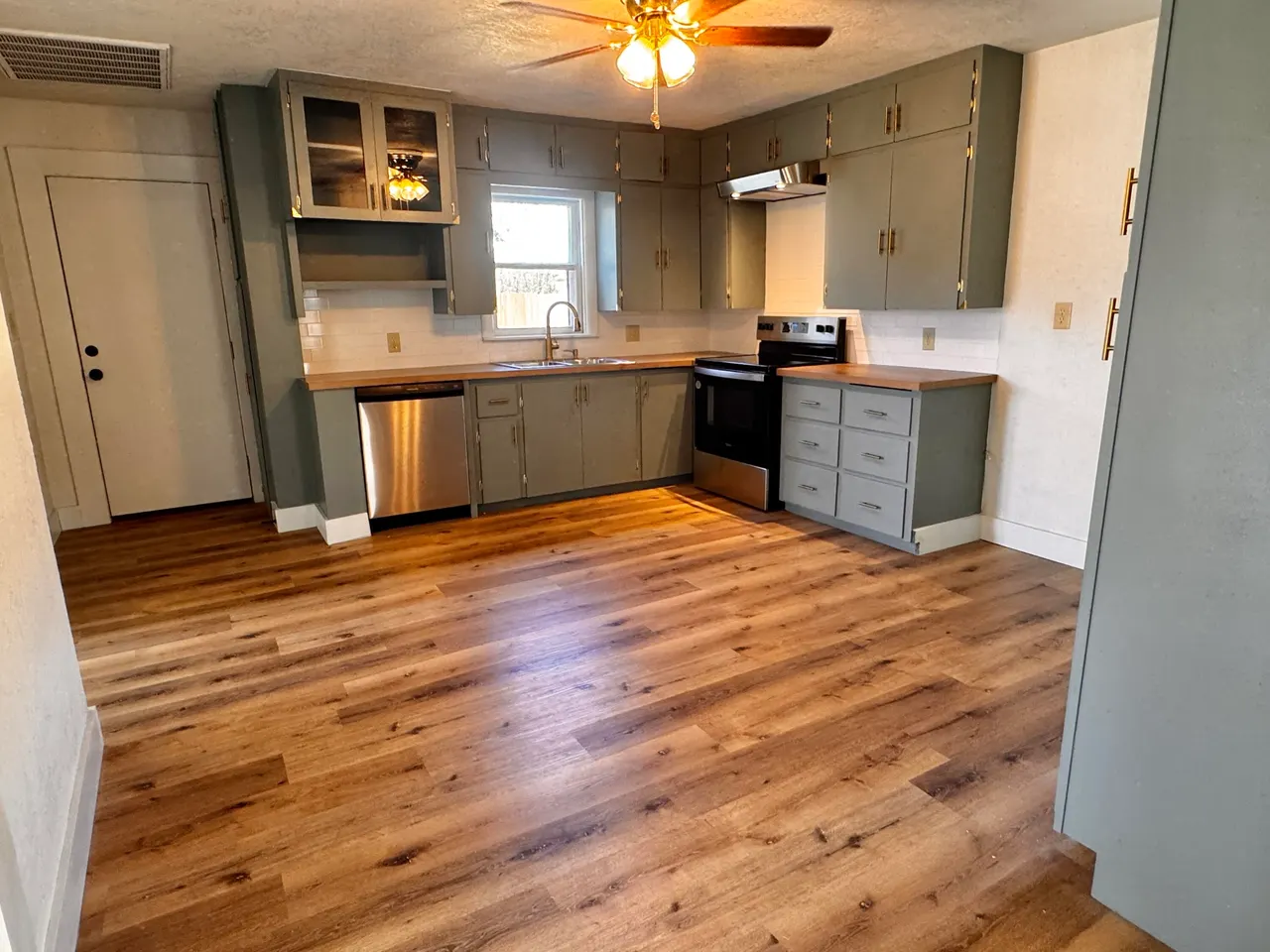 Photo 11 — 1001 Lexington Street, Plainview, TX 79072