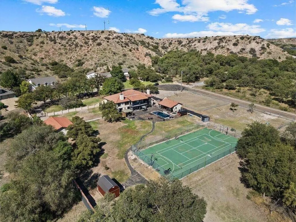 Photo 2 — 98 S Lakeshore Drive, Ransom Canyon, TX 79366