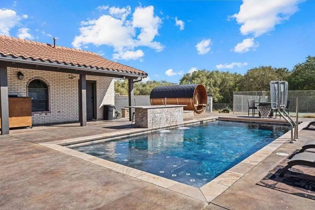 Photo 5 — 98 S Lakeshore Drive, Ransom Canyon, TX 79366