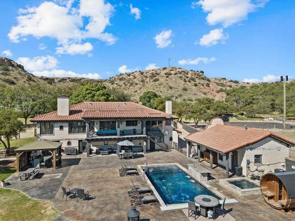 Front exterior — 98 S Lakeshore Drive, Ransom Canyon, TX 79366
