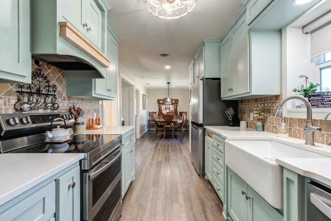 Photo 3 — 307 Ave G, Abernathy, TX 79311