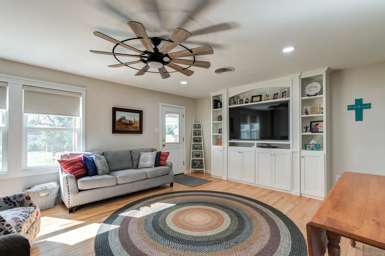 Photo 4 — 307 Ave G, Abernathy, TX 79311