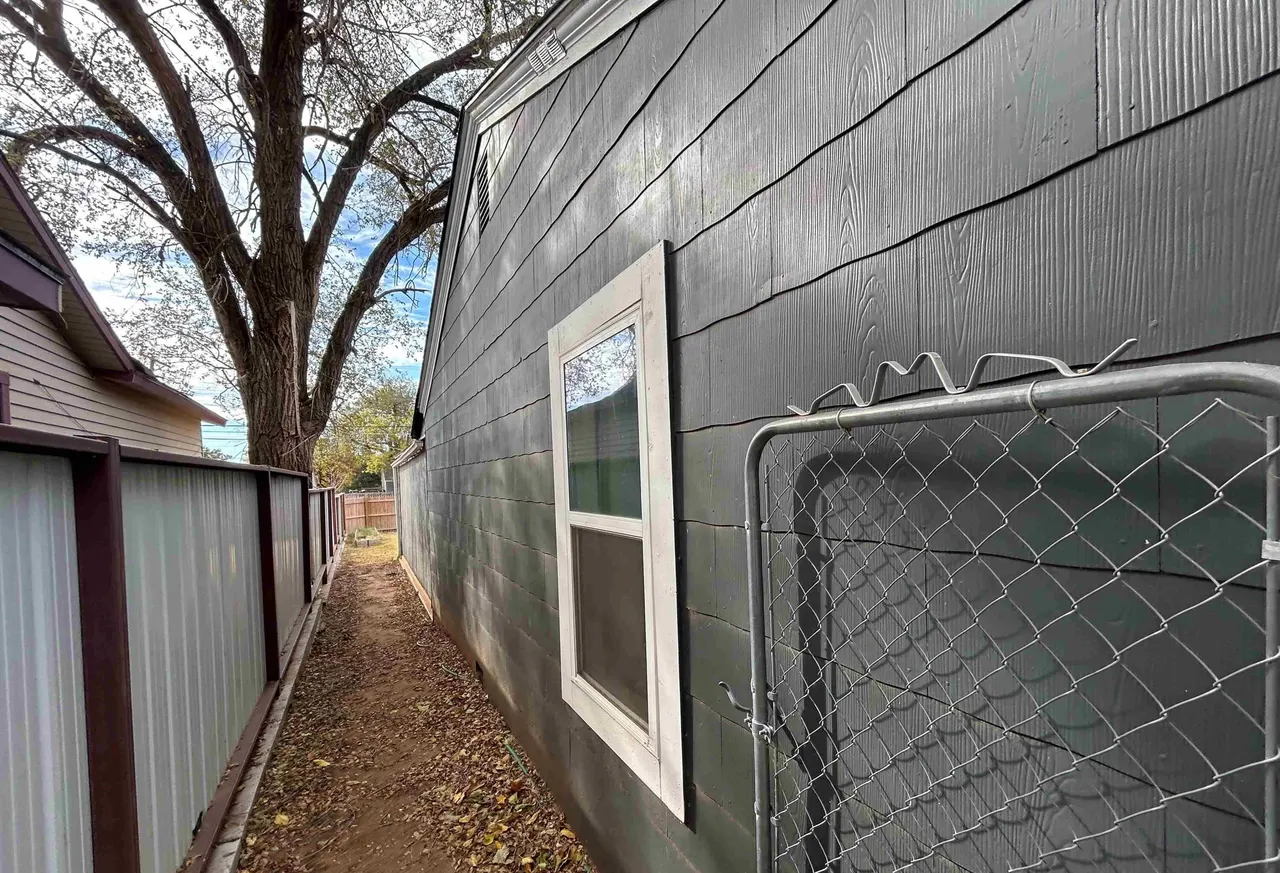 Photo 15 — 2221 39th Street, Lubbock, TX 79412