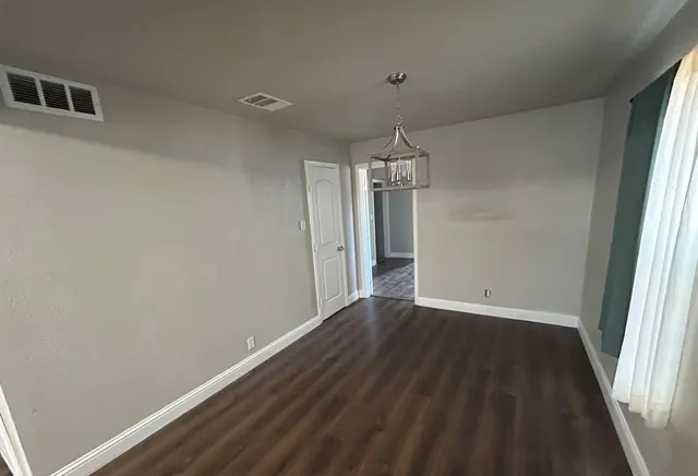 Photo 6 — 2221 39th Street, Lubbock, TX 79412