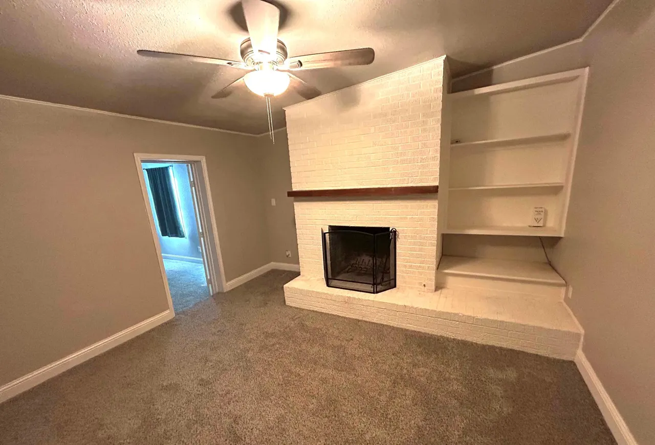 Photo 9 — 2221 39th Street, Lubbock, TX 79412