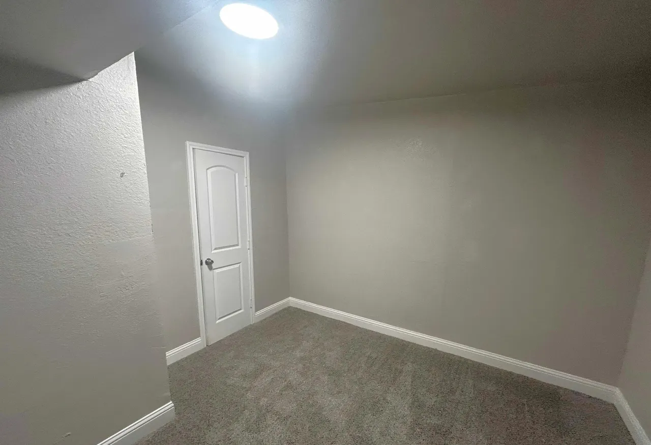 Photo 12 — 2221 39th Street, Lubbock, TX 79412