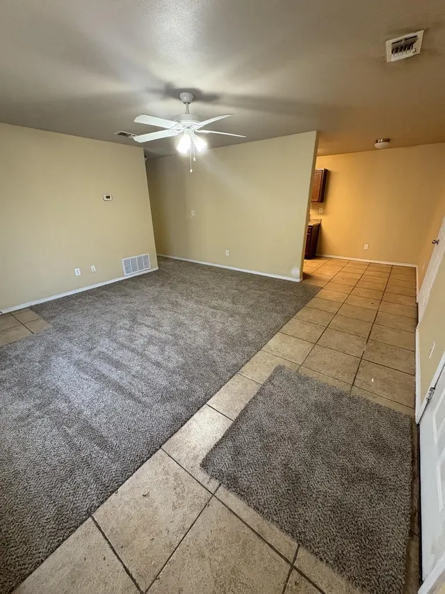 Photo 2 — 717 43rd Street 719, Lubbock, TX 79404
