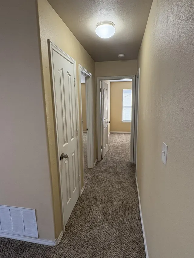 Photo 6 — 717 43rd Street 719, Lubbock, TX 79404