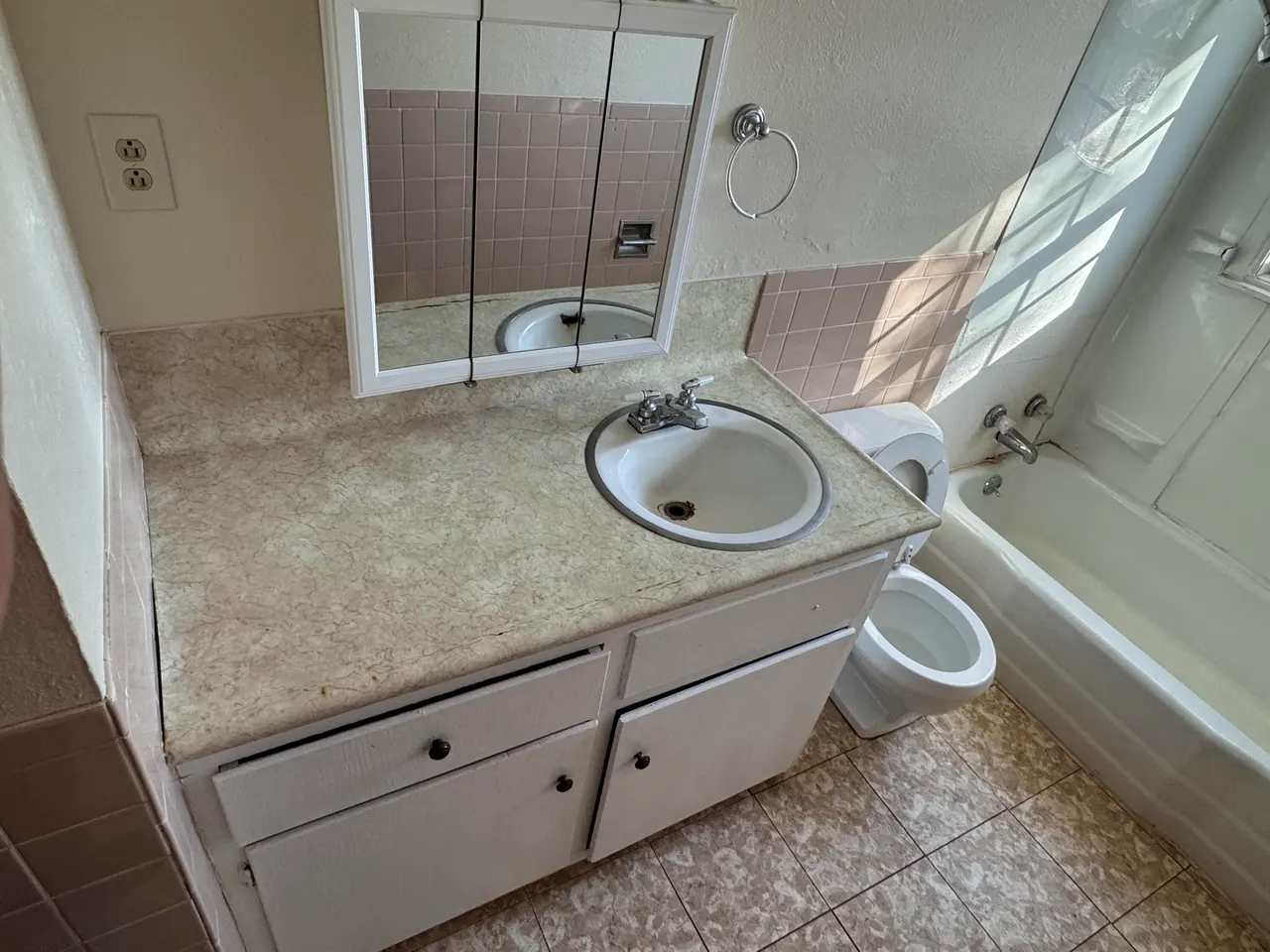 Photo 10 — 601 38th Street, Lubbock, TX 79404