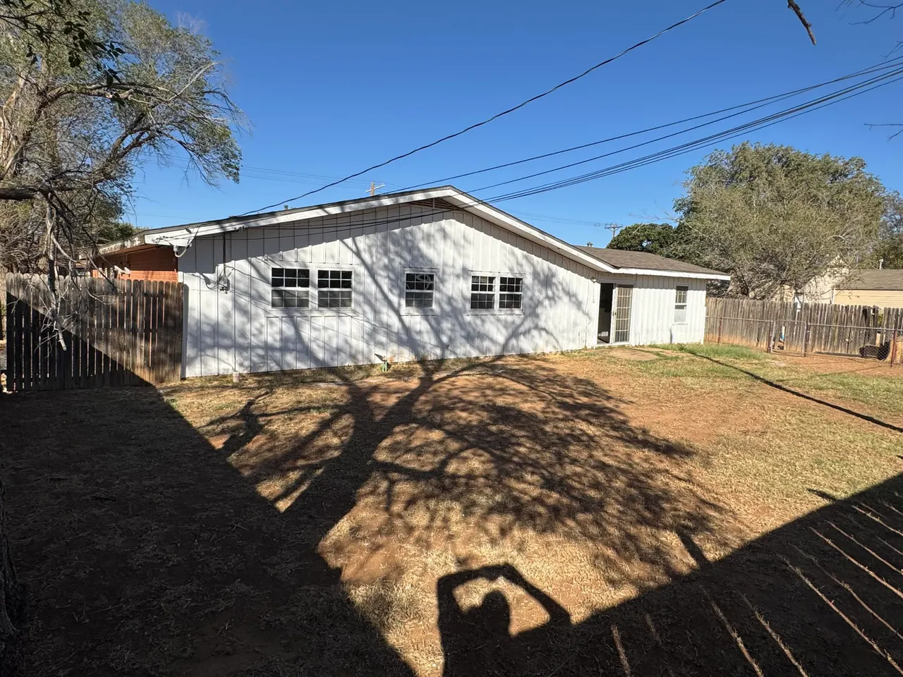 Photo 16 — 601 38th Street, Lubbock, TX 79404