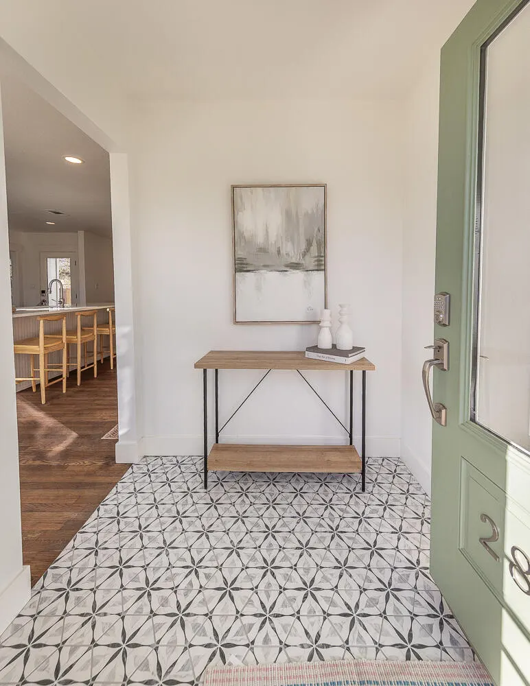Photo 2 — 2818 33rd Street, Lubbock, TX 79410