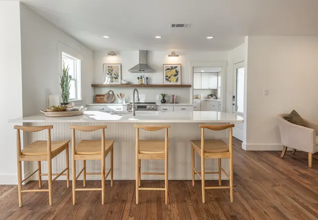Photo 4 — 2818 33rd Street, Lubbock, TX 79410