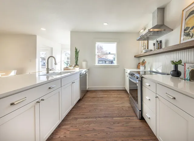 Photo 5 — 2818 33rd Street, Lubbock, TX 79410