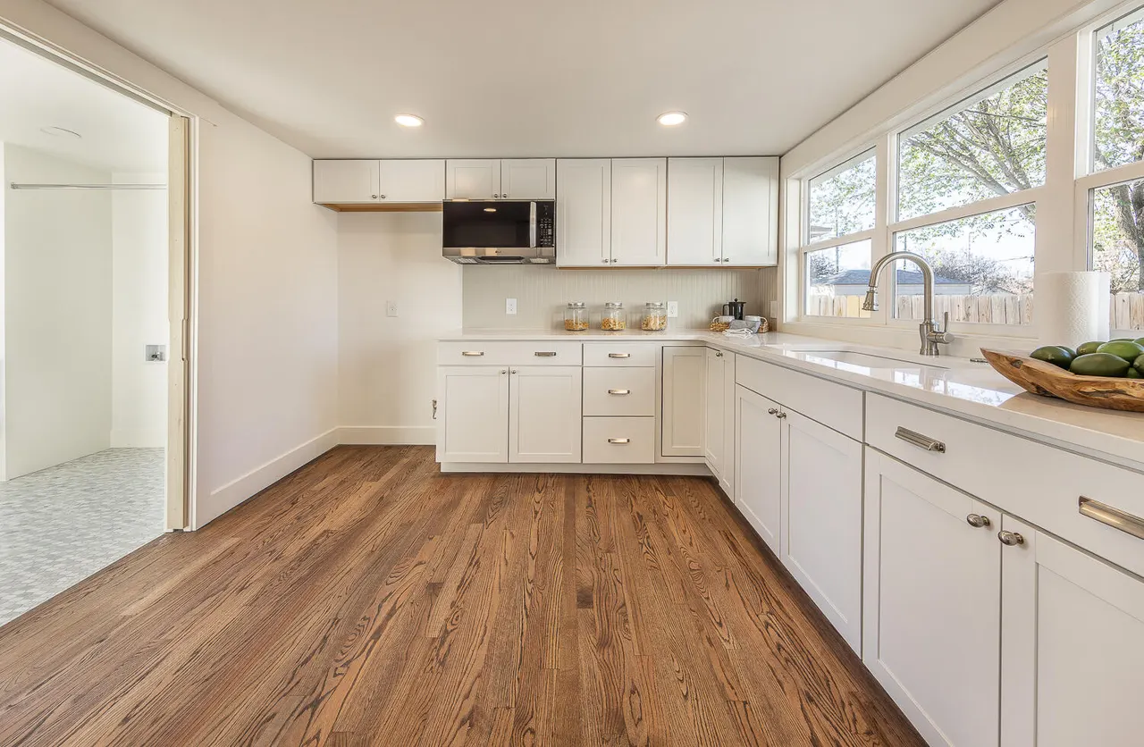 Photo 8 — 2818 33rd Street, Lubbock, TX 79410