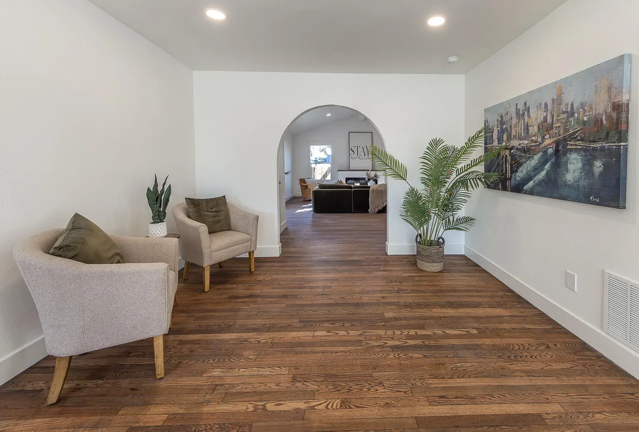 Photo 10 — 2818 33rd Street, Lubbock, TX 79410