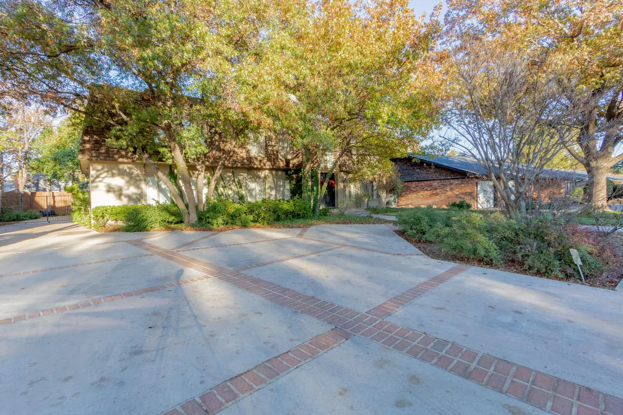 Photo 3 — 3722 63rd Drive, Lubbock, TX 79413