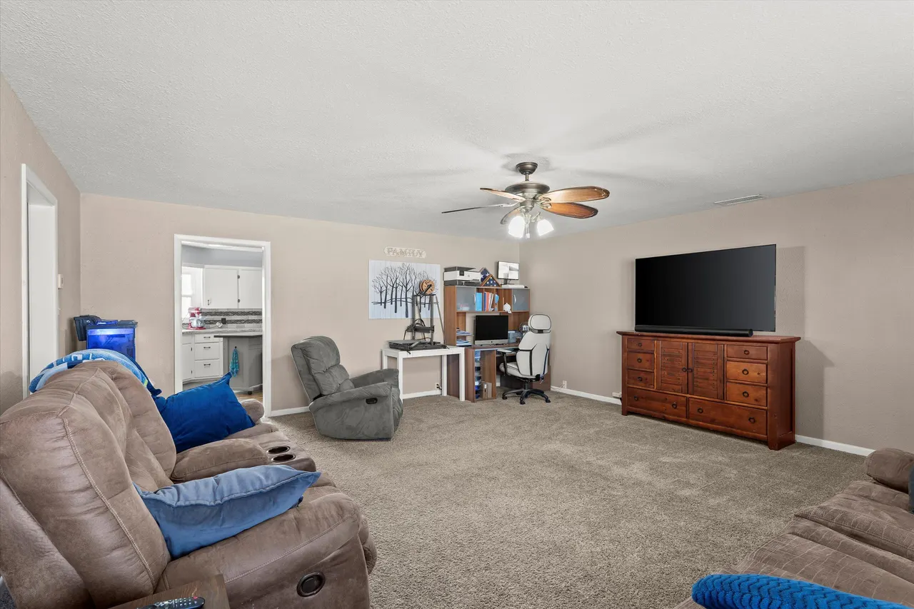 Photo 4 — 110 W Monroe Street, Levelland, TX 79336