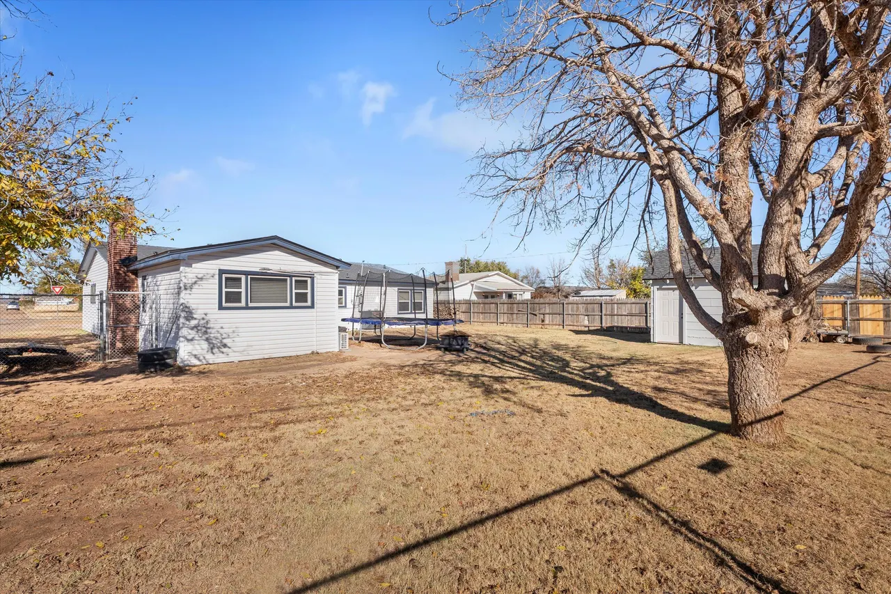 Photo 19 — 110 W Monroe Street, Levelland, TX 79336