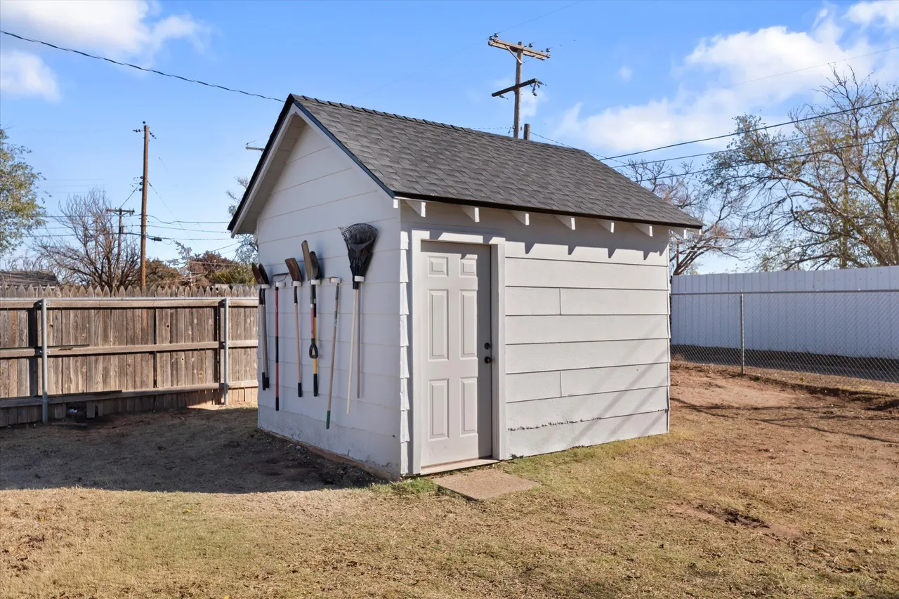Photo 21 — 110 W Monroe Street, Levelland, TX 79336