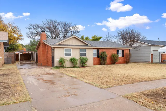 Front exterior — 131 Elgin Avenue, Levelland, TX 79336