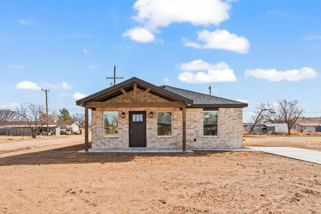 Photo 2 — 1222 Ave I, Ralls, TX 79357