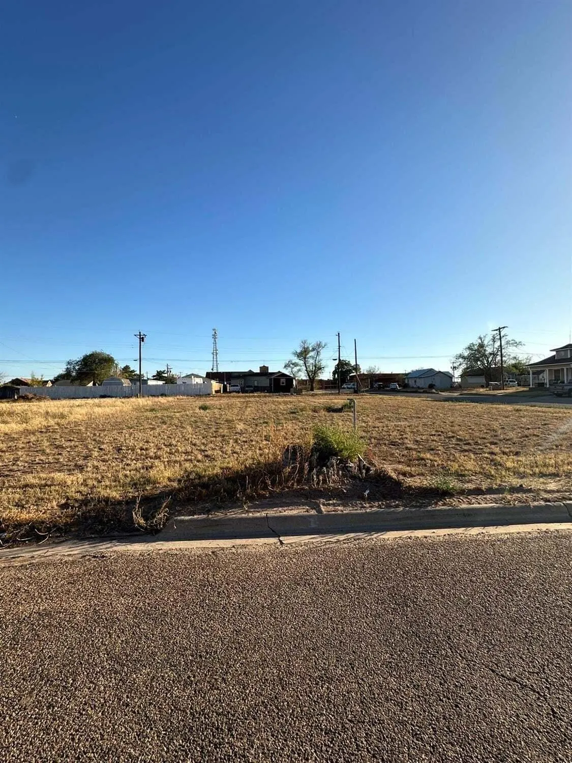 Front exterior — 218 W Lake Street, Brownfield, TX 79316