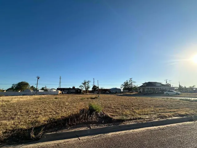 Photo 2 — 218 W Lake Street, Brownfield, TX 79316