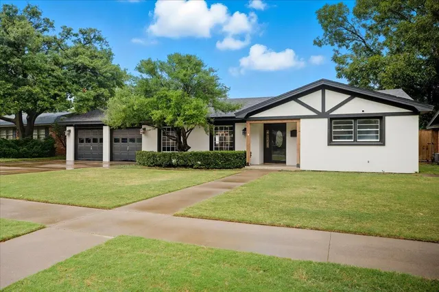 Photo 6 — 3808 61st Street, Lubbock, TX 79413