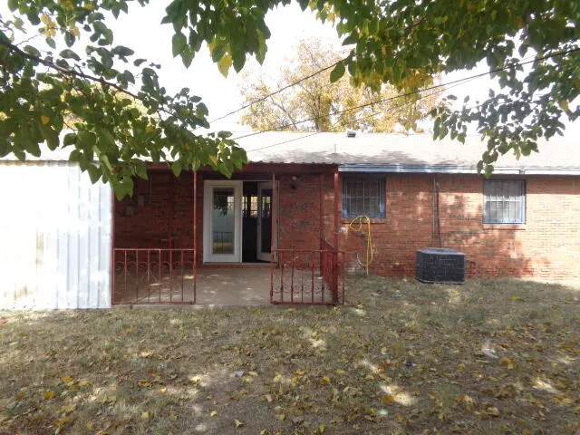Photo 13 — 1329 49th  Street, Lubbock, TX 79412