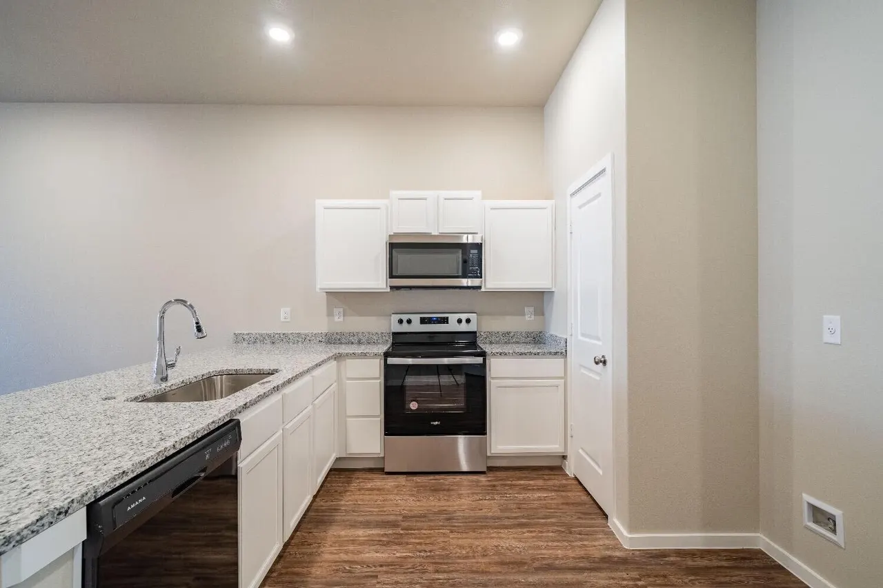 Photo 3 — 2114 N Avenue K A, Lubbock, TX 79403